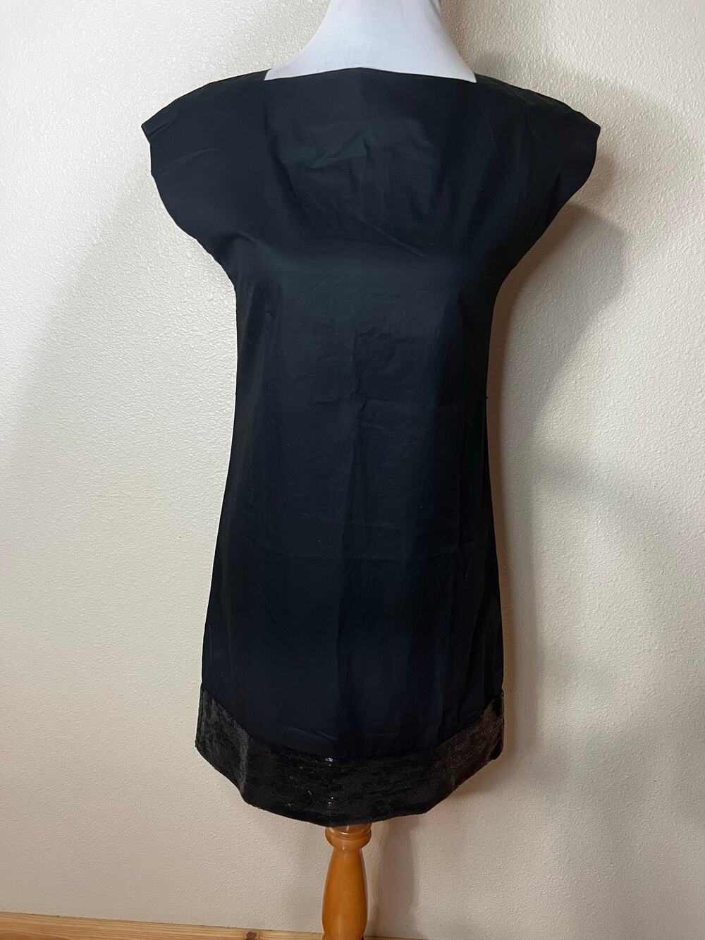 THEORY Womens Size 0 Black DRESA Cotton Shift Mini Dress with Sequin Band